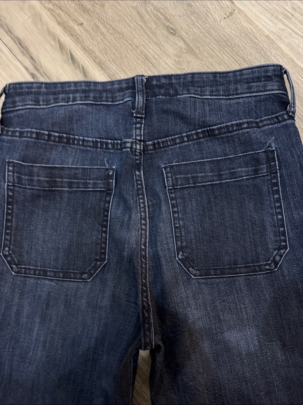 GAP Women's Denim Leggings in Dark Blue Wash - Picture 8 of 9
